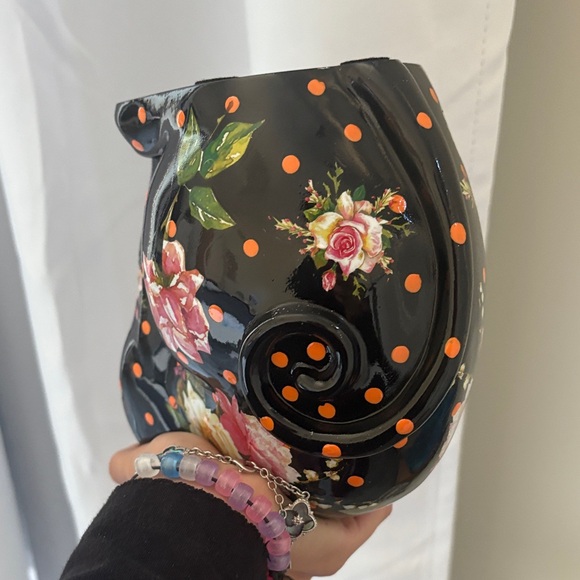 Mackenzie childs Cat Figurine will come bubble wrapped! Has some Staining! - Picture 3 of 5